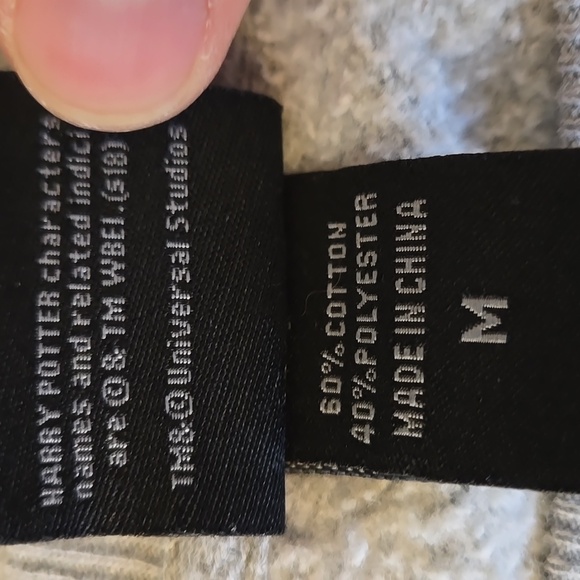 Universal Studios Gryffindor Sweatshirt, Womens Medium, Decent Condition - Picture 3 of 13